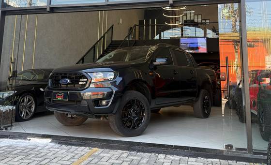 FORD RANGER 2.2 BLACK 4X2 CD 16V DIESEL 4P AUTOMÁTICO